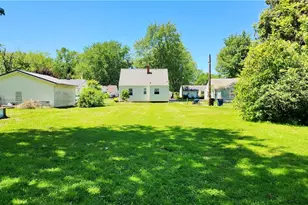 1328 Myrtle Ave, Ashtabula, OH 44004 - Photo 2
