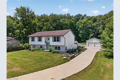 10142 Hillcrest Road, Kirtland, OH 44094 - Photo 2