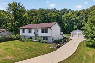 10142 Hillcrest Rd, Kirtland, OH 44094 - Photo 2