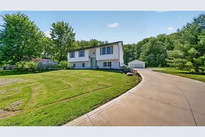 10142 Hillcrest Road, Kirtland, OH 44094 - Photo 1