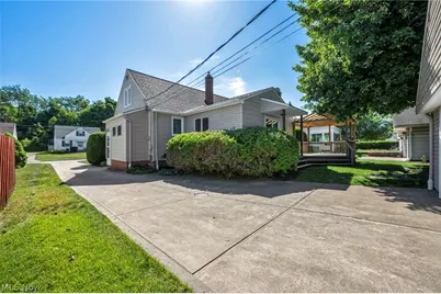 2218 Larchmont Drive, Wickliffe, OH 44092 - Photo 34