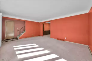 2218 Larchmont Dr, Wickliffe, OH 44092 - Photo 2