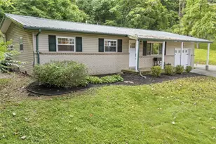 544 Homestead Dr, Williamstown, WV 26187 - Photo 2