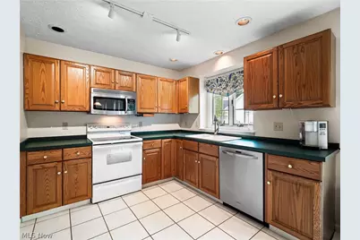 32225 Augusta Drive, Avon Lake, OH 44012 - Photo 4