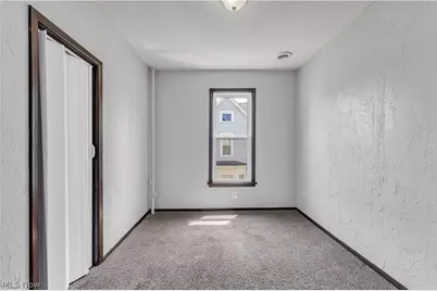 812 Lovett Place #UP, Lorain, OH 44052 - Photo 12