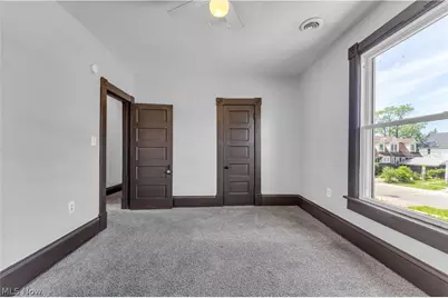 812 Lovett Place #UP, Lorain, OH 44052 - Photo 8