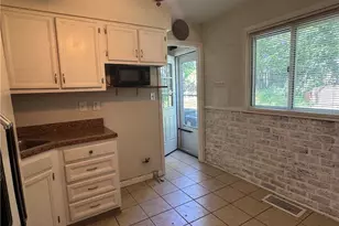 4393 Fairway Dr, Loveland, OH 44135 - Photo 6