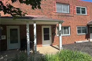 4393 Fairway Dr, Loveland, OH 44135 - Photo 2