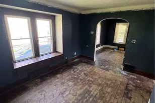 823 W 17th St, Lorain, OH 44052 - Photo 8