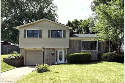 4260 Wedgewood Drive, Austintown, OH 44511 - Photo 1