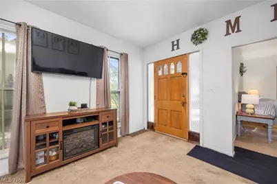 1365 East Avenue, Elyria, OH 44035 - Photo 4
