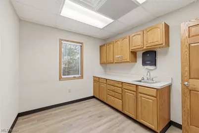 1221 S Trimble Road, Mansfield, OH 44907 - Photo 10