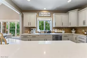 1325 Fox Den Trail, Canfield, OH 44406 - Photo 10