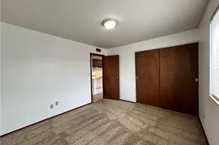 200 W 36th St, Shadyside, OH 43947 - Photo 2