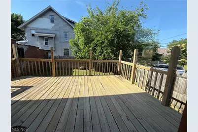 383 E Tallmadge Avenue, Akron, OH 44310 - Photo 18