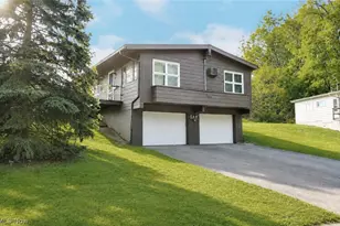 802 S Jenkins Blvd, Akron, OH 44306 - Photo 1