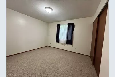 200 W 36th Street #19, Shadyside, OH 43947 - Photo 4