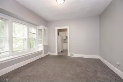 9421 Parkview Avenue, Loveland, OH 44104 - Photo 6