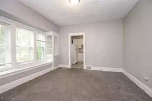 9421 Parkview Ave, Loveland, OH 44104 - Photo 6