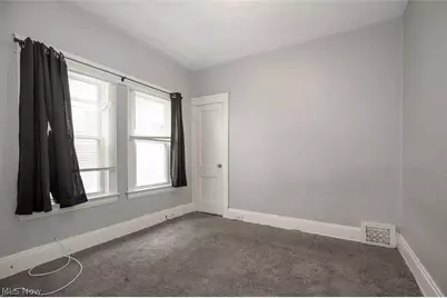 9421 Parkview Avenue, Loveland, OH 44104 - Photo 12