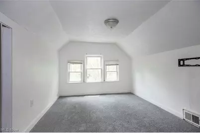 9421 Parkview Avenue, Loveland, OH 44104 - Photo 32