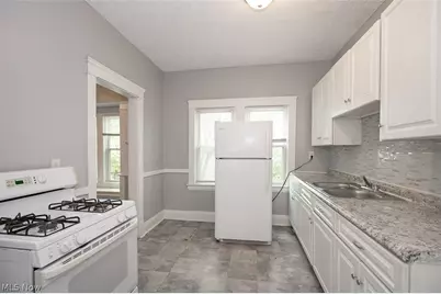 9421 Parkview Avenue, Loveland, OH 44104 - Photo 8