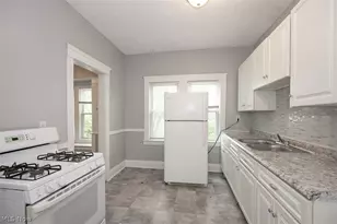 9421 Parkview Ave, Loveland, OH 44104 - Photo 8