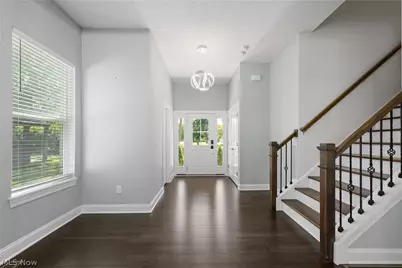3675 Washington Park Boulevard, Newburgh Heights, OH 44105 - Photo 2