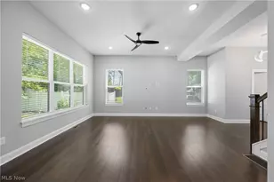 3675 Washington Park Blvd, Newburgh Heights, OH 44105 - Photo 4