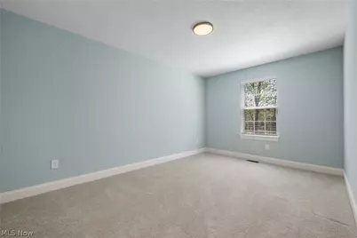 3675 Washington Park Boulevard, Newburgh Heights, OH 44105 - Photo 32