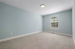 3675 Washington Park Blvd, Newburgh Heights, OH 44105 - Photo 32