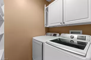 107 Broad St, St Clairsville, OH 43950 - Photo 24