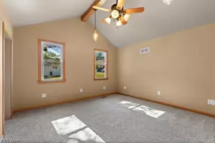 107 Broad St, St Clairsville, OH 43950 - Photo 16