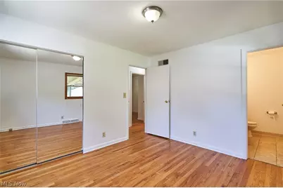 1056 Endicott Drive, Akron, OH 44313 - Photo 16