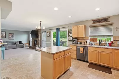 1223 Tinkers Green Drive, Streetsboro, OH 44241 - Photo 6