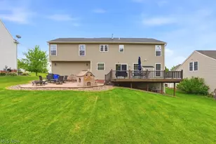 1223 Tinkers Green Dr, Streetsboro, OH 44241 - Photo 2