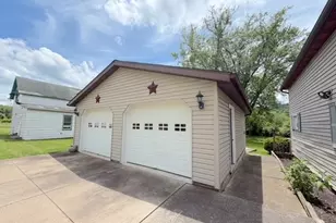 410 Broadway St, Bowerston, OH 44695 - Photo 20