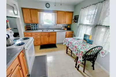 242 Cedar Road, Richmond, OH 43944 - Photo 6