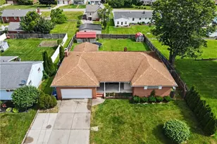 577 Geneva Ave, Struthers, OH 44471 - Photo 2