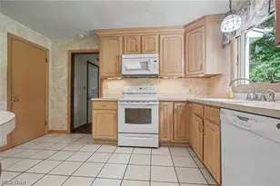 2053 Walker Mill Rd, Youngstown, OH 44514 - Photo 6