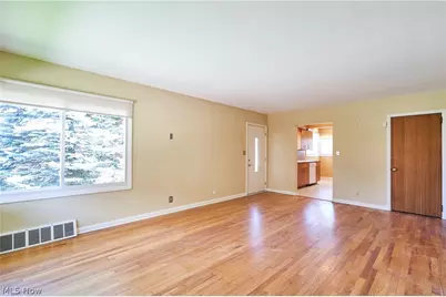 2620 Mogadore Road, Akron, OH 44312 - Photo 4