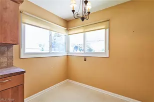 2620 Mogadore Rd, Akron, OH 44312 - Photo 10