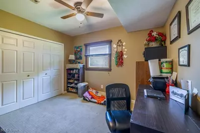 709 Oakhurst Drive, Amherst, OH 44001 - Photo 16