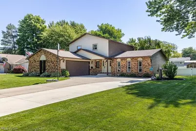 709 Oakhurst Drive, Amherst, OH 44001 - Photo 1
