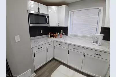 718 Easter Avenue, Akron, OH 44307 - Photo 16