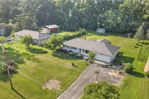 39550 Calann Dr, Elyria, OH 44035 - Photo 4
