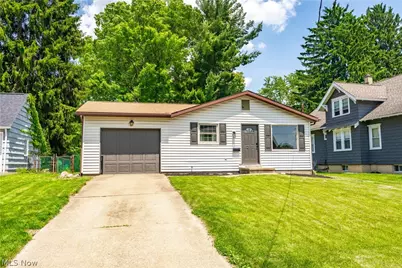 2111 34th Street NW, Canton, OH 44709 - Photo 2