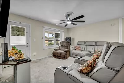 1863 Deerfield Avenue SW, Warren, OH 44485 - Photo 16