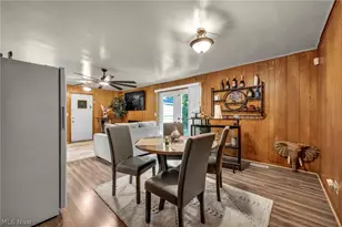 1863 Deerfield Ave SW, Warren, OH 44485 - Photo 8