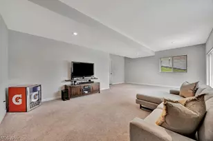 9729 Sommerville St, Louisville, OH 44641 - Photo 24